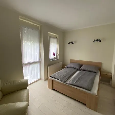 Veronika Lux Apartman Hajduszoboszlo Exterior photo