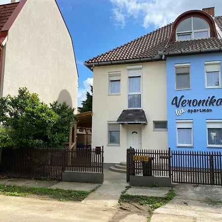 Veronika Lux Apartman Hajduszoboszlo Exterior photo